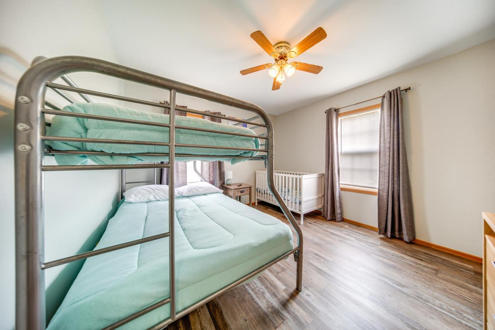 Family-Friendly Hideaway Near Presque Isle! Villa Erie Buitenkant foto